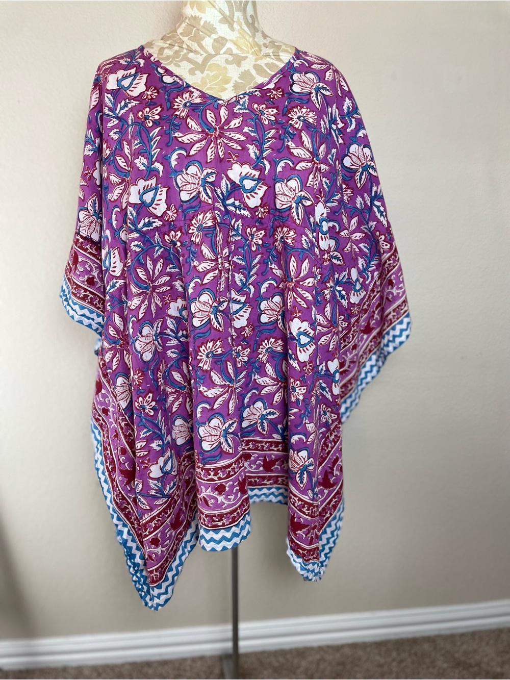 ✨ Sevya Handmade Cotton Floral V-Neck Tunic Top - OS/Free Size ✨